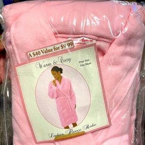 Ladies fleece robe